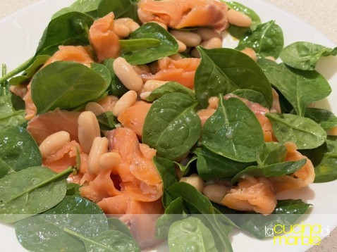 salmone, fagioli cannellini e spinacino
