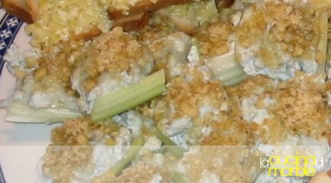 sedano con gorgonzola e noci