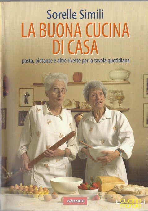 i libri delle sorelle Simili i libri delle sorelle Simili